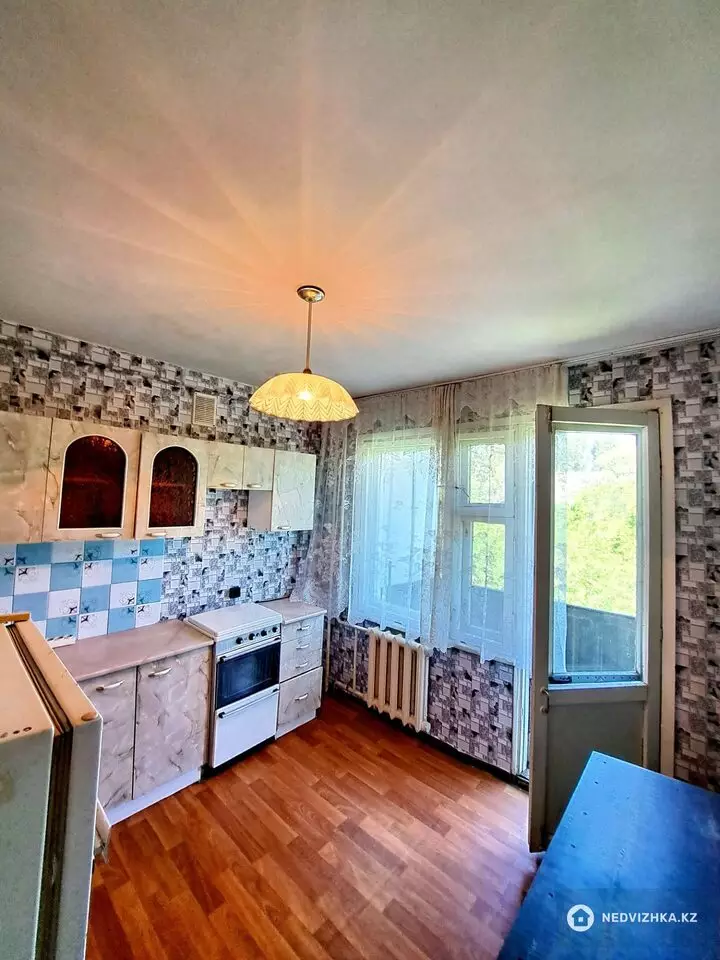 2-комнатная квартира, этаж 3 из 6, 55 м², фотография 4