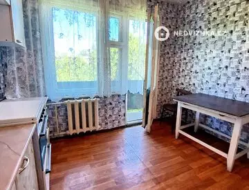 2-комнатная квартира, этаж 3 из 6, 55 м², миниатюра 3