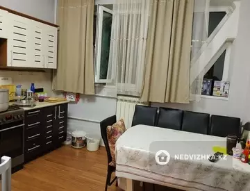 3-комнатная квартира, этаж 6 из 9, 67 м², миниатюра 3