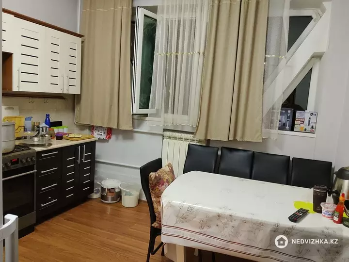 3-комнатная квартира, этаж 6 из 9, 67 м², фотография 3