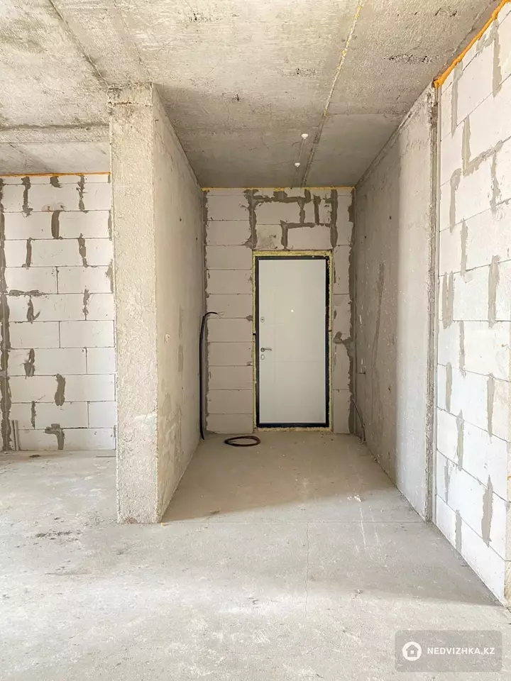 3-комнатная квартира, этаж 13 из 13, 82 м², 5-фотосурет