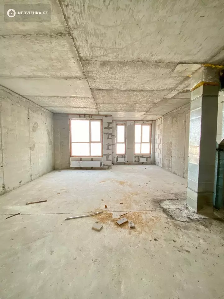 3-комнатная квартира, этаж 13 из 13, 82 м², 4-фотосурет