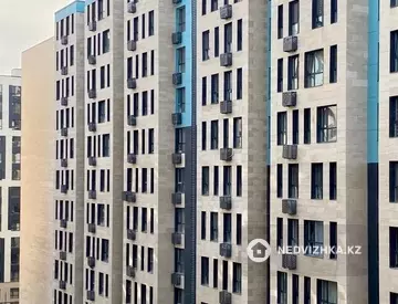 3-бөлмелі пәтер, қабат 13 барлық қабат саны 13, 82 м², 10-нобай