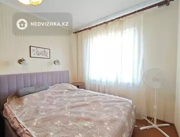 4-комнатная квартира, этаж 4 из 9, 76 м², миниатюра 3
