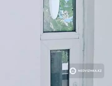 2-комнатная квартира, этаж 1 из 9, 40 м², миниатюра 4