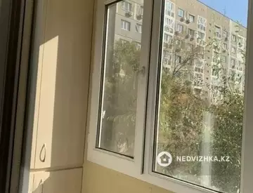 2-комнатная квартира, этаж 4 из 5, 42 м²