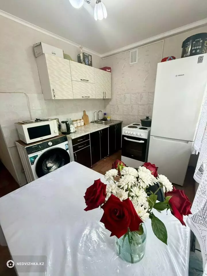 2-комнатная квартира, этаж 2 из 5, 50 м², фотография 3