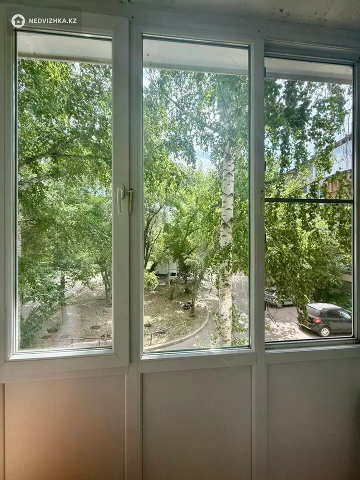 2-комнатная квартира, этаж 2 из 5, 50 м², фотография 4