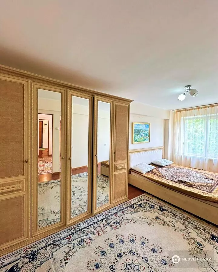 3-комнатная квартира, этаж 2 из 5, 58 м², фотография 3