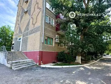 3-комнатная квартира, этаж 2 из 5, 58 м²