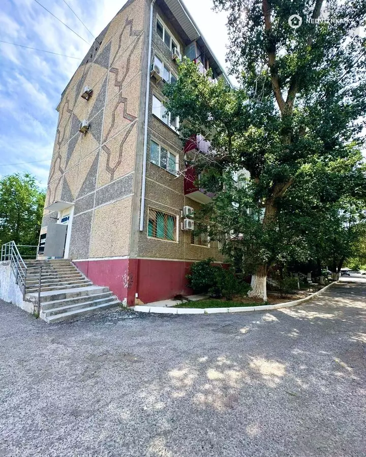3-комнатная квартира, этаж 2 из 5, 58 м², фотография 2