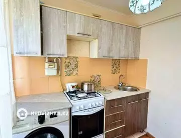 3-комнатная квартира, этаж 2 из 5, 58 м², миниатюра 6
