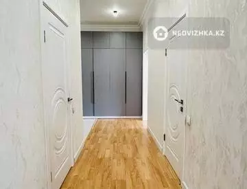 4-комнатная квартира, этаж 4 из 5, 115 м², миниатюра 4
