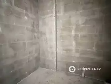 2-комнатная квартира, этаж 9 из 9, 66 м², миниатюра 12