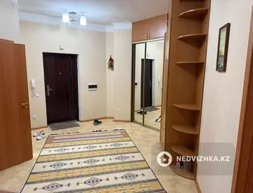3-комнатная квартира, этаж 9 из 18, 110 м²