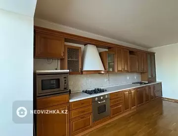 3-комнатная квартира, этаж 3 из 8, 190 м², миниатюра 2