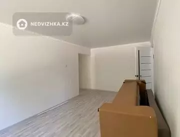 2-комнатная квартира, этаж 1 из 5, 45 м², миниатюра 3