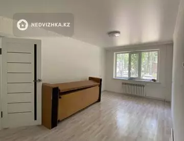 2-комнатная квартира, этаж 1 из 5, 45 м², миниатюра 4
