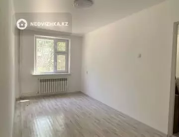 2-комнатная квартира, этаж 1 из 5, 45 м², миниатюра 5