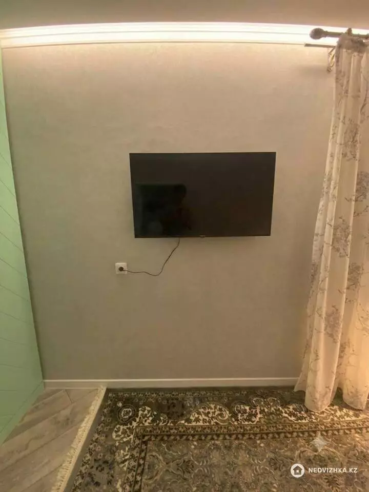 2-комнатная квартира, этаж 2 из 12, 55 м², фотография 3