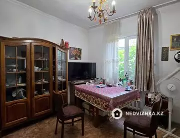 3-комнатная часть дома, 3 соток, 61 м²