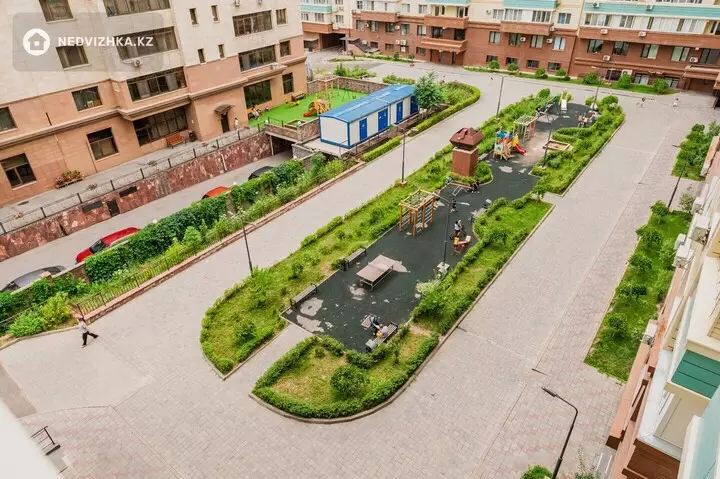 2-комнатная квартира, этаж 6 из 12, 40 м², Посуточно, фотография 2