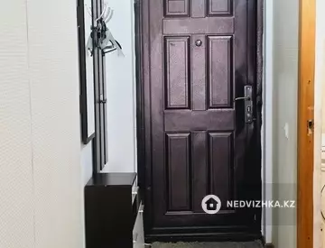 1-комнатная квартира, этаж 3 из 9, 20 м², Посуточно, миниатюра 8