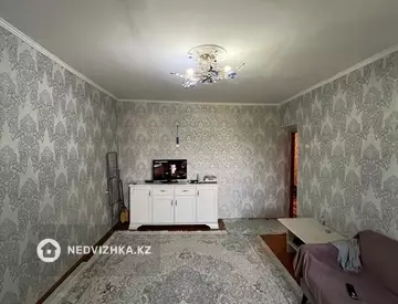 3-комнатная квартира, этаж 3 из 3, 75 м², миниатюра 3
