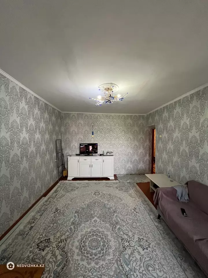 3-комнатная квартира, этаж 3 из 3, 75 м², фотография 3