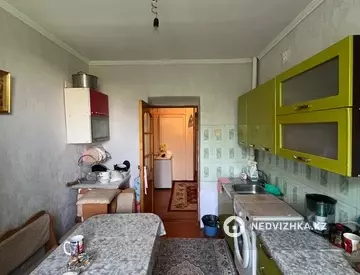 3-комнатная квартира, этаж 3 из 3, 75 м², миниатюра 6