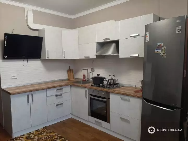 2-комнатная квартира, этаж 9 из 9, 58 м², фотография 4
