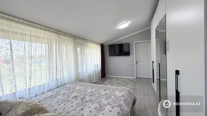 3-комнатная квартира, этаж 3 из 3, 88 м², фотография 5