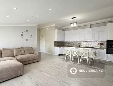 3-комнатная квартира, этаж 3 из 3, 88 м², миниатюра 11