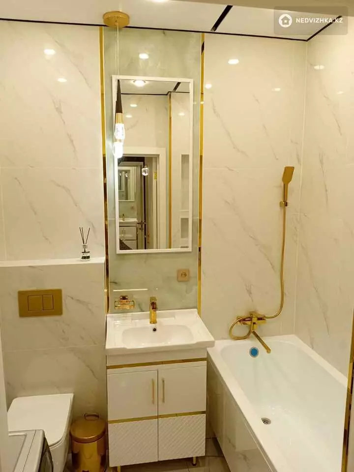 1-комнатная квартира, этаж 2 из 12, 45 м², На длительный срок, фотография 2