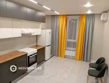 1-комнатная квартира, этаж 2 из 12, 45 м², На длительный срок, миниатюра 4