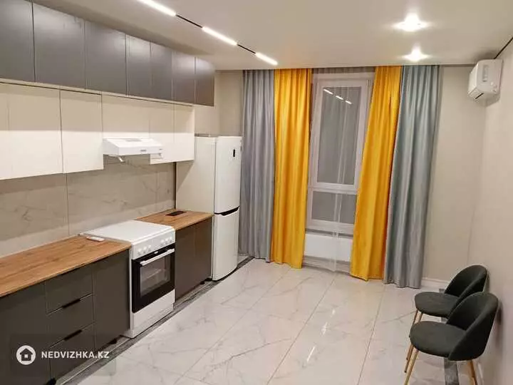 1-комнатная квартира, этаж 2 из 12, 45 м², На длительный срок, фотография 4