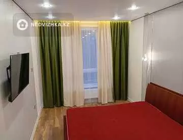 1-комнатная квартира, этаж 2 из 12, 45 м², На длительный срок, миниатюра 6