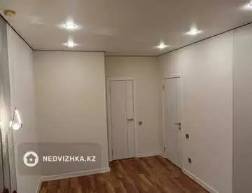 1-комнатная квартира, этаж 2 из 12, 45 м², На длительный срок, миниатюра 5