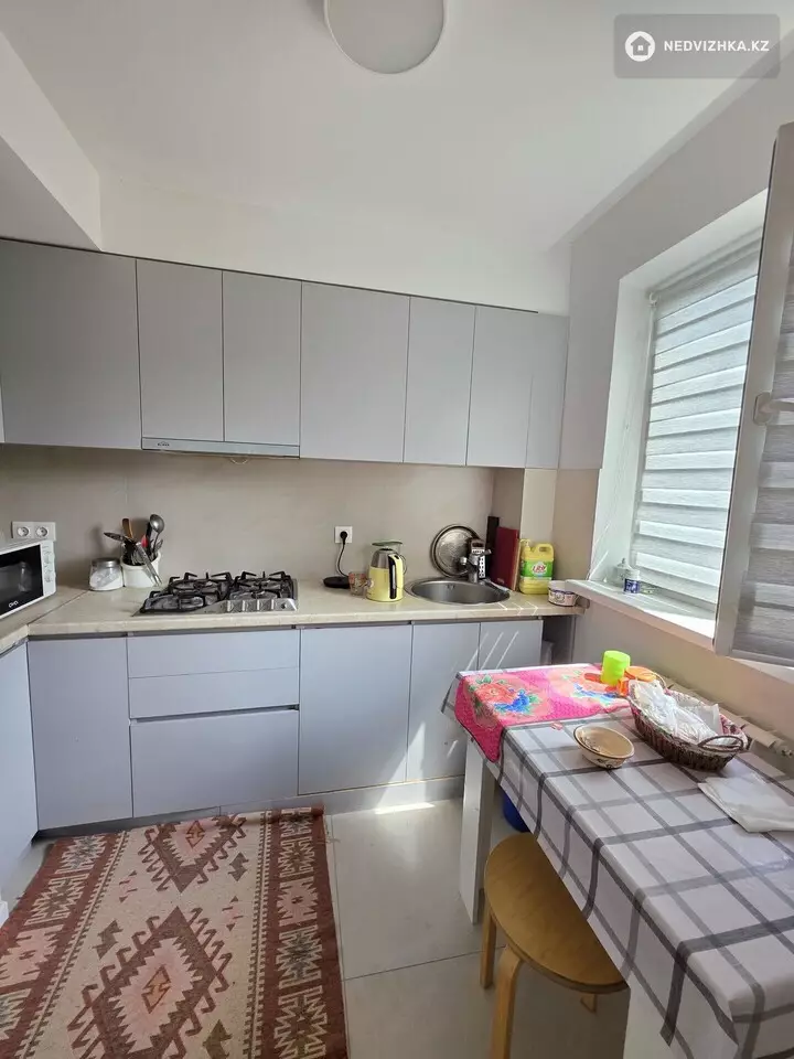 1-комнатная квартира, этаж 4 из 5, 32 м², фотография 4
