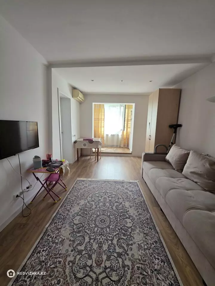 1-комнатная квартира, этаж 4 из 5, 32 м², фотография 2