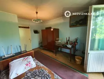 3-комнатная квартира, этаж 4 из 4, 56 м²