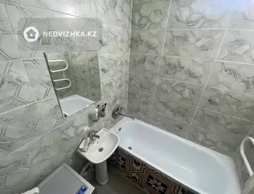 2-комнатная квартира, этаж 9 из 9, 60 м², миниатюра 9