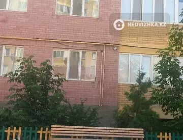 1-комнатная квартира, этаж 1 из 9, 39 м², По часам