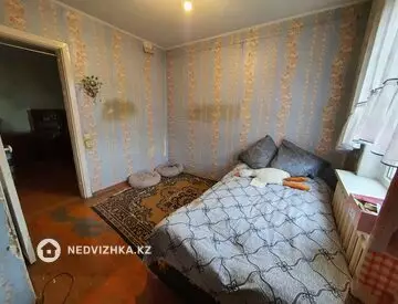 2-комнатная квартира, этаж 5 из 5, 42 м², миниатюра 2