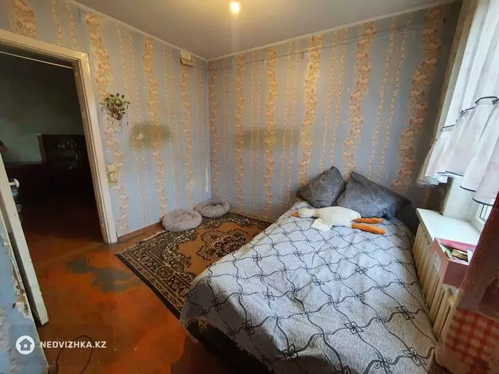 2-комнатная квартира, этаж 5 из 5, 42 м², фотография 2
