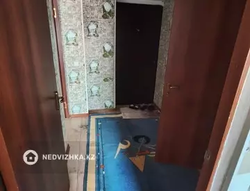 1-комнатная квартира, этаж 4 из 5, 37 м², На длительный срок