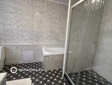 5-комнатный дом, 8 соток, 225 м², миниатюра 2