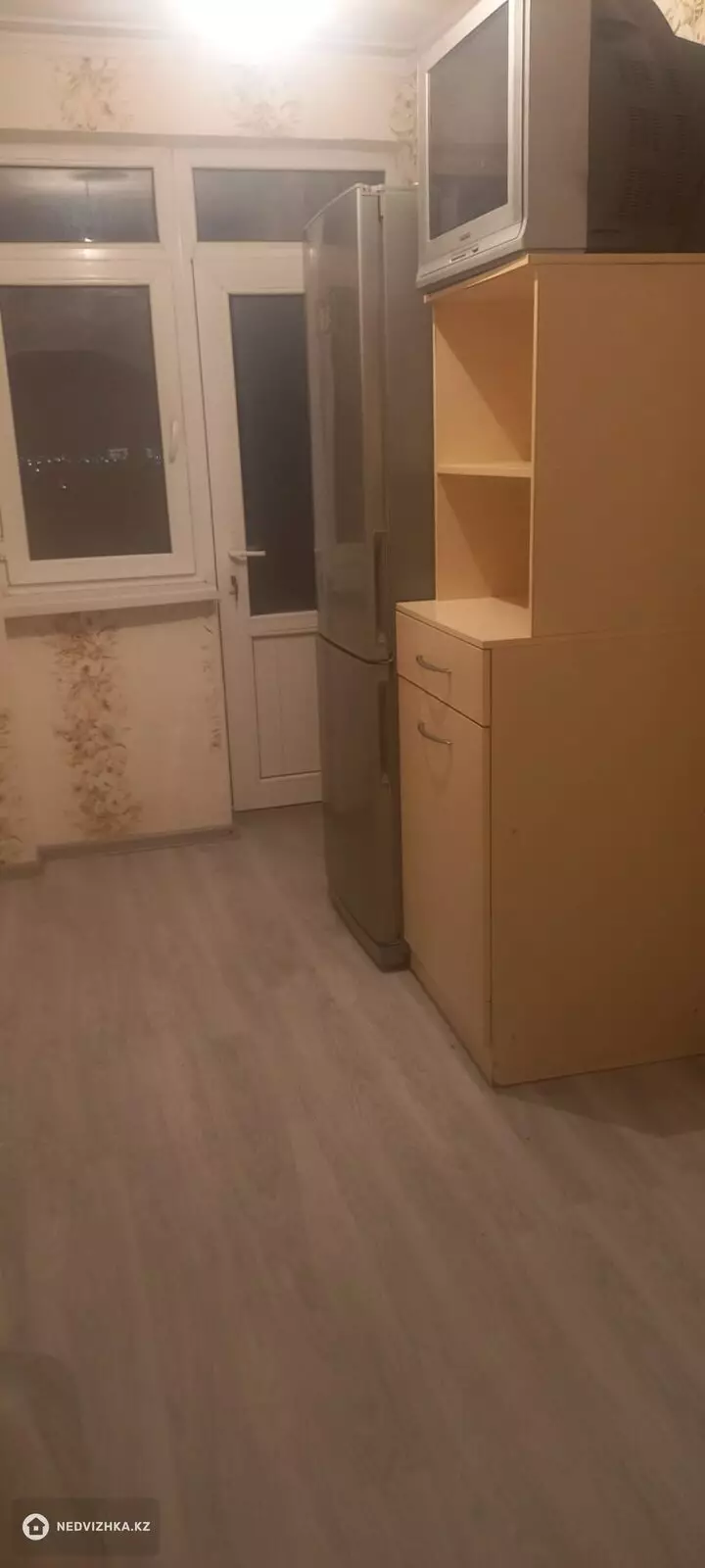 2-комнатная квартира, этаж 3 из 9, 56 м², На длительный срок, фотография 2