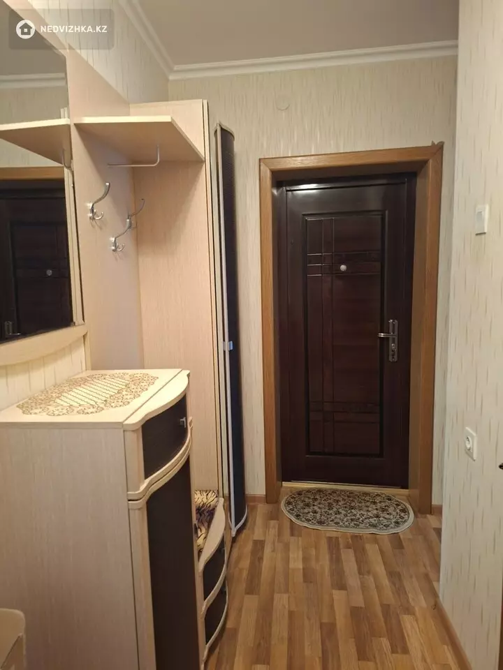 3-комнатная квартира, этаж 1 из 9, 62 м², фотография 2