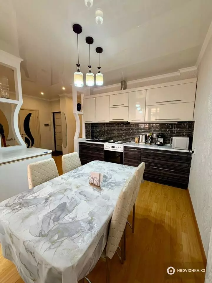 2-комнатная квартира, этаж 17 из 22, 67 м², фотография 5